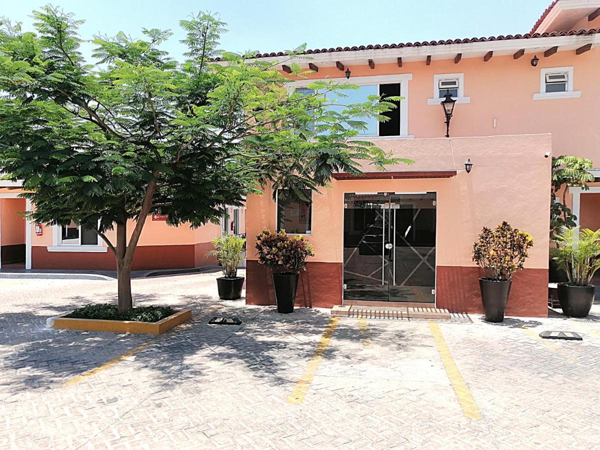 גואדלחארה Hotel Aquiles מראה חיצוני תמונה