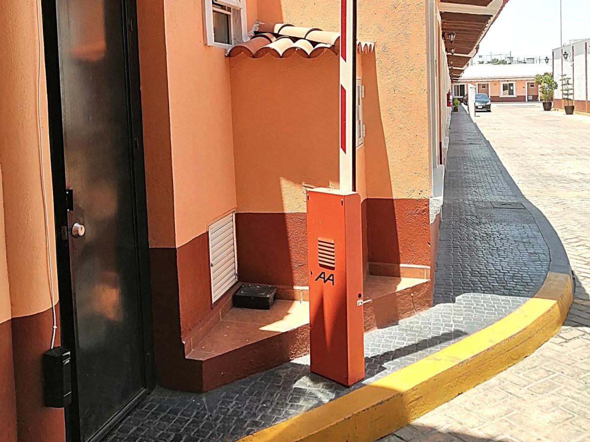 גואדלחארה Hotel Aquiles מראה חיצוני תמונה