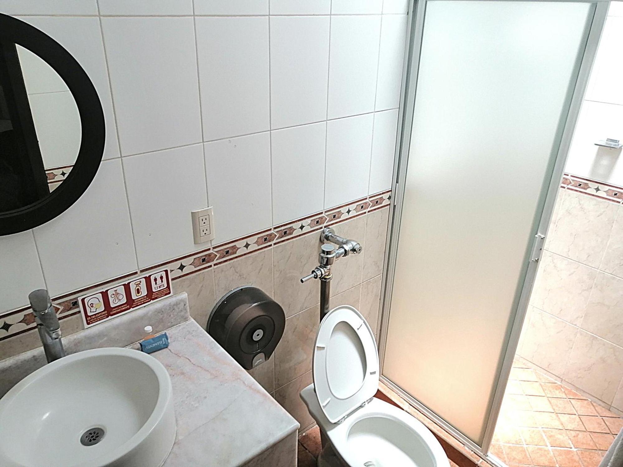 גואדלחארה Hotel Aquiles חדר תמונה