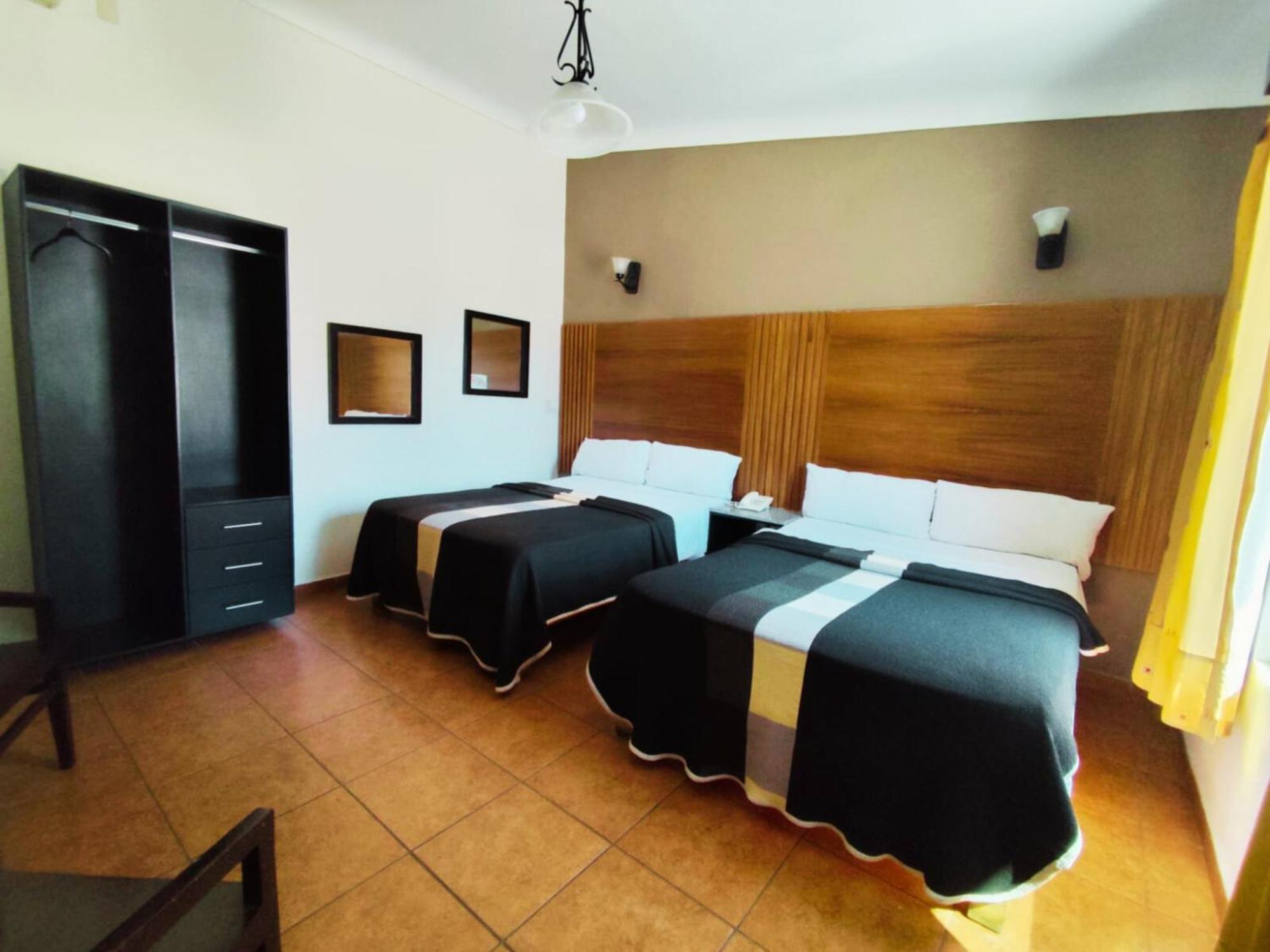 גואדלחארה Hotel Aquiles חדר תמונה