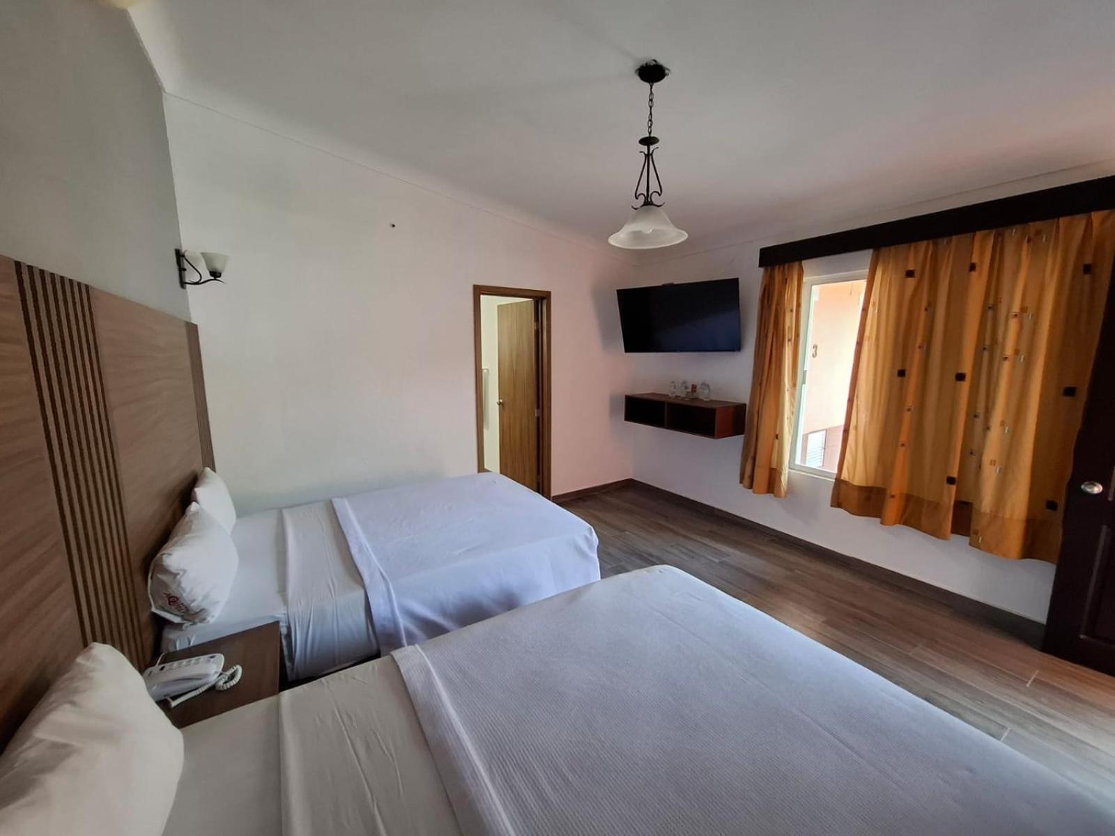 גואדלחארה Hotel Aquiles מראה חיצוני תמונה
