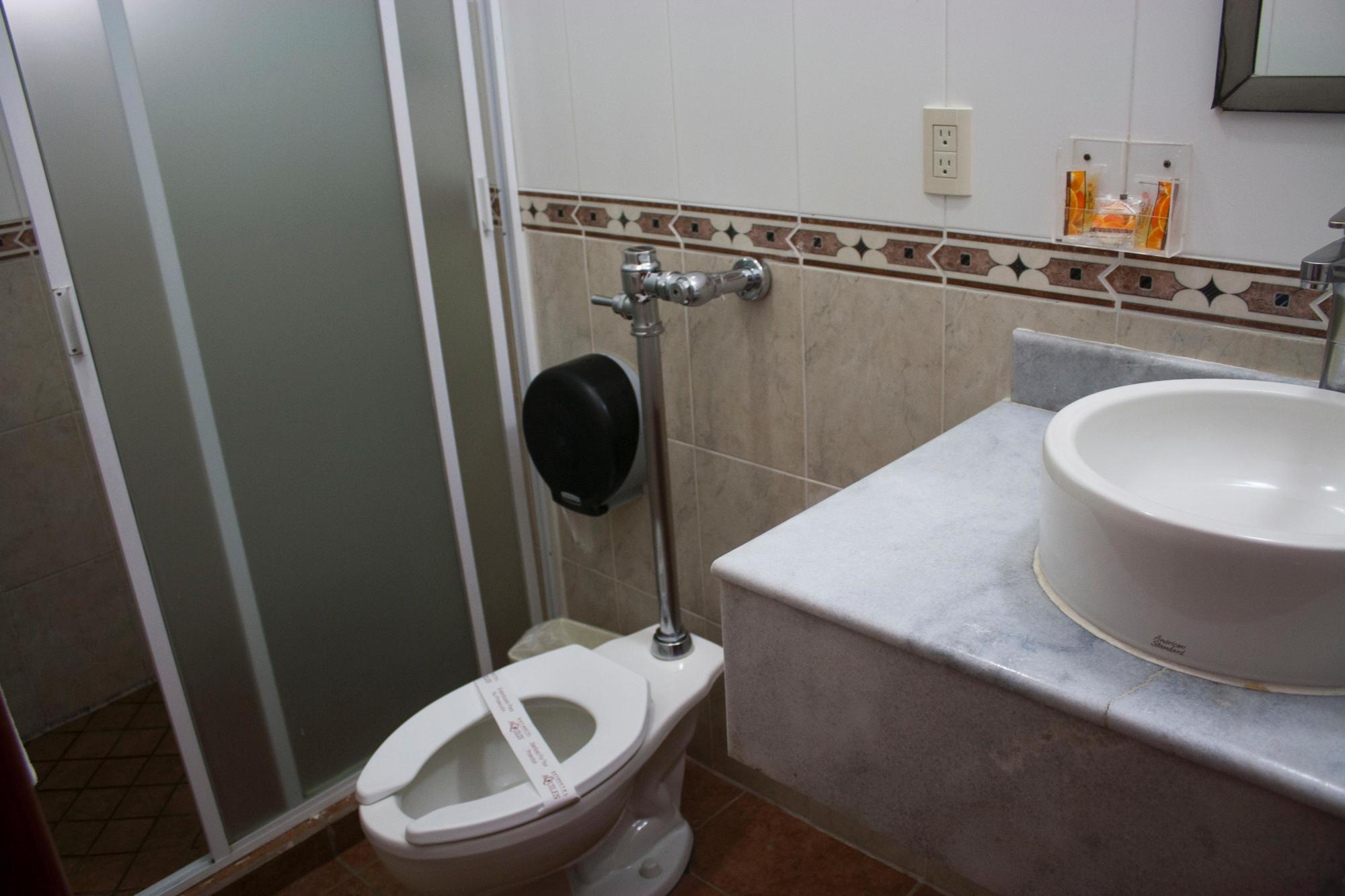 גואדלחארה Hotel Aquiles מראה חיצוני תמונה