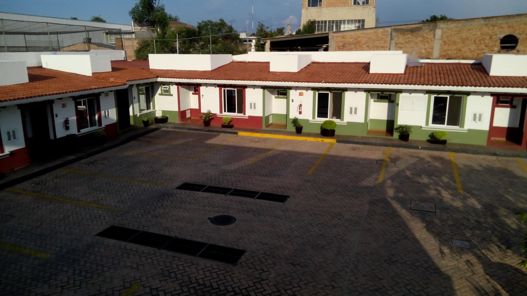 גואדלחארה Hotel Aquiles מראה חיצוני תמונה
